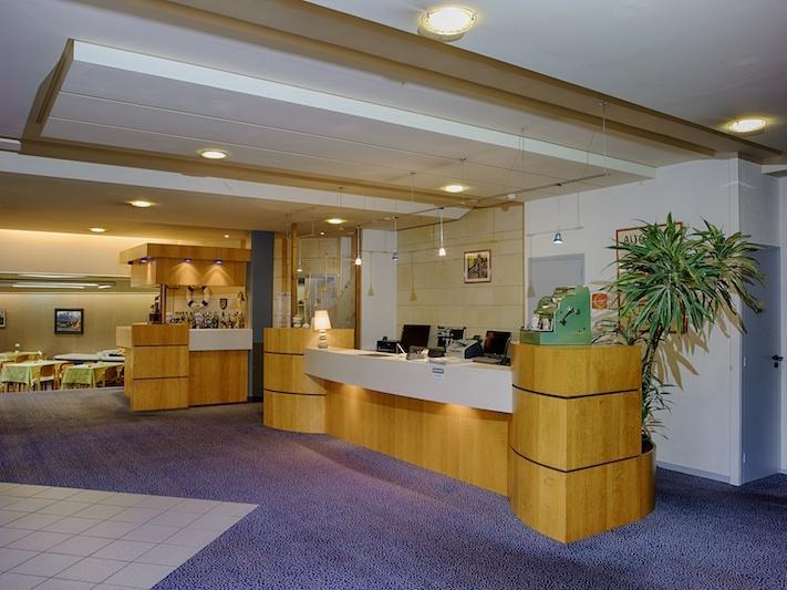 Hotel Dupleix - Hyper Centre - Parking Et Garage Gratuit Quimper Exterior photo