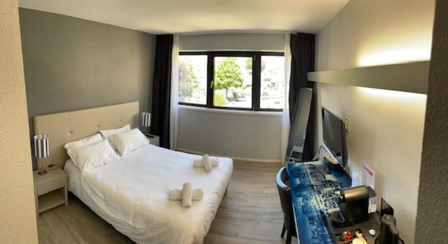 Hotel Dupleix - Hyper Centre - Parking Et Garage Gratuit Quimper Exterior photo