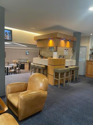 Hotel Dupleix - Hyper Centre - Parking Et Garage Gratuit Quimper Exterior photo
