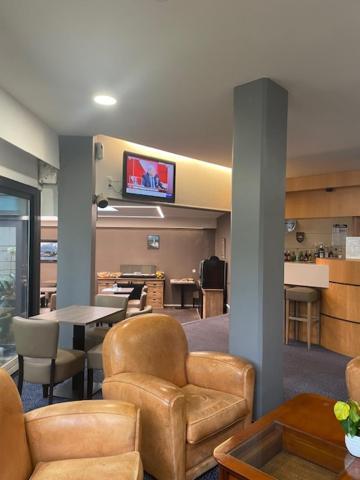 Hotel Dupleix - Hyper Centre - Parking Et Garage Gratuit Quimper Exterior photo